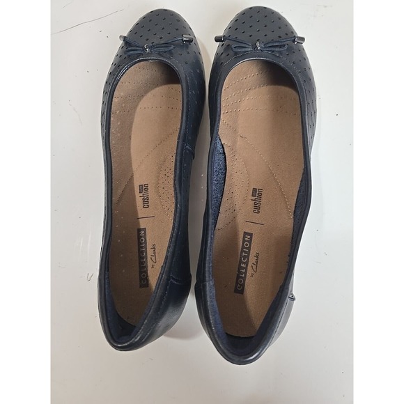 Clarks Collection Gracelin Lea Black Perforated Slip On Ballet Flats Womens SZ 7 - Picture 5 of 10